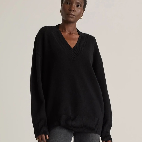 Quince Women's Mongolian Cashmere Oversized V-Neck Sweater Black M - Picture 4 of 4